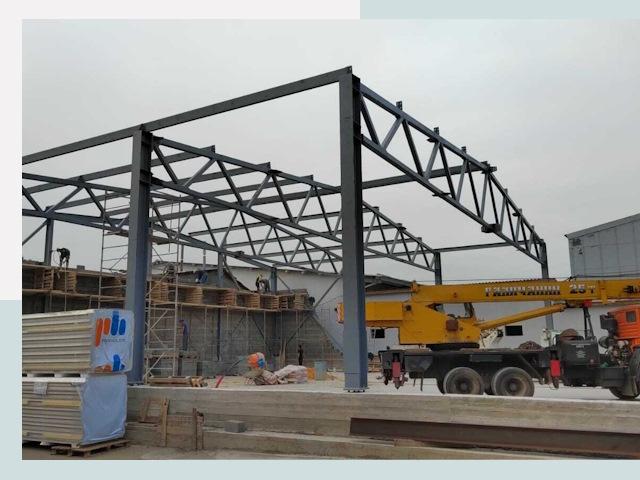 Строительство цехов в Верхнем Уфалее