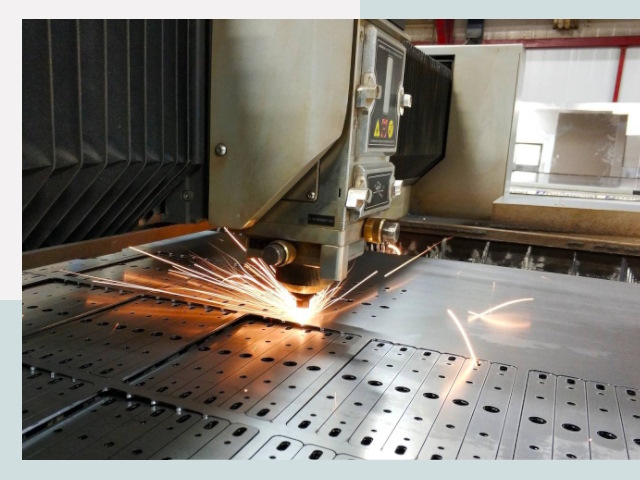 Лазерная резка металла в Верхнем Уфалее от 614 руб.